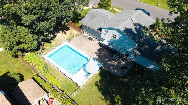 12 W End Avenue, Spotswood, NJ 08884