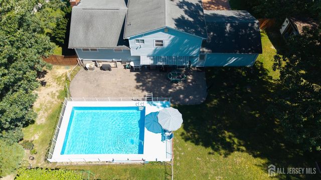 12 W End Avenue, Spotswood, NJ 08884