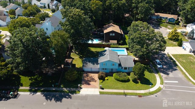 12 W End Avenue, Spotswood, NJ 08884