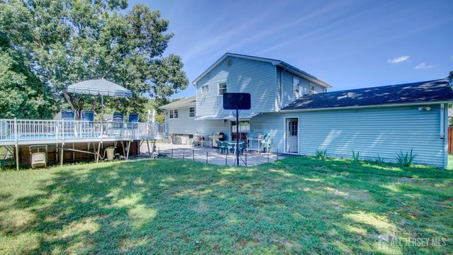 12 W End Avenue, Spotswood, NJ 08884