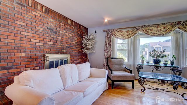 12 W End Avenue, Spotswood, NJ 08884
