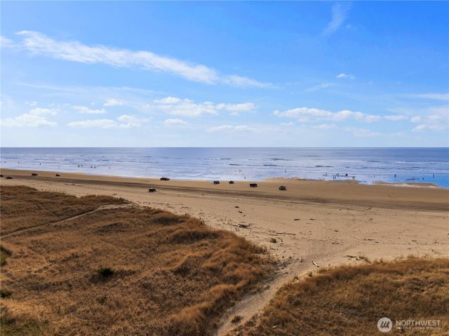 31302 J Place, Ocean Park, WA 98640