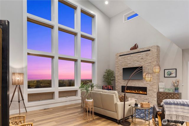 31302 J Place, Ocean Park, WA 98640