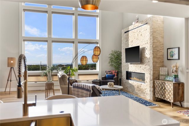 31302 J Place, Ocean Park, WA 98640