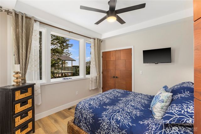 31302 J Place, Ocean Park, WA 98640