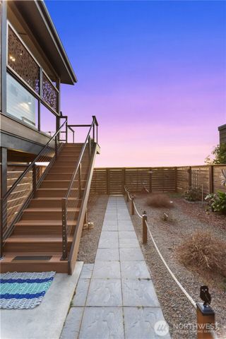 31302 J Place, Ocean Park, WA 98640