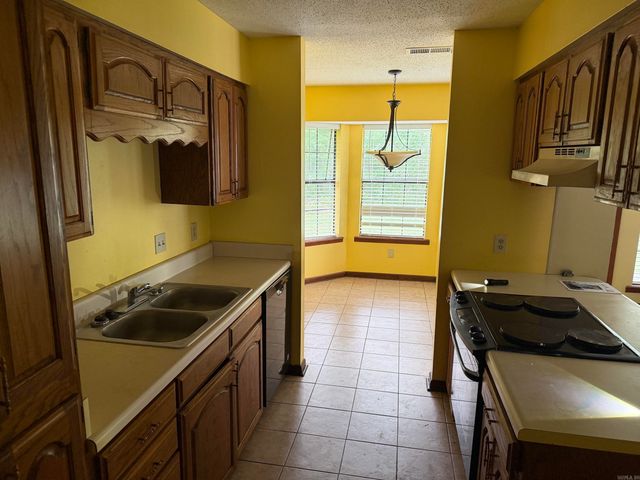 37 Pinedale Circle, Mabelvale, AR 72103