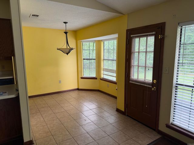 37 Pinedale Circle, Mabelvale, AR 72103