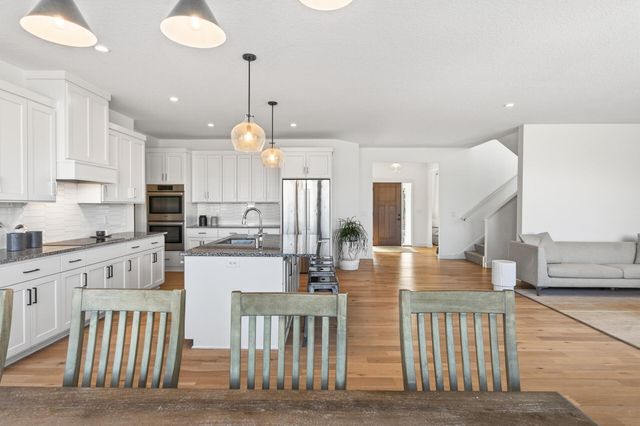 18200 59th Avenue N, Plymouth, MN 55446