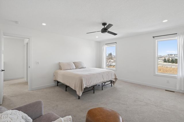 18200 59th Avenue N, Plymouth, MN 55446