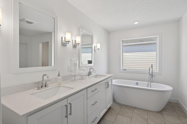 18200 59th Avenue N, Plymouth, MN 55446