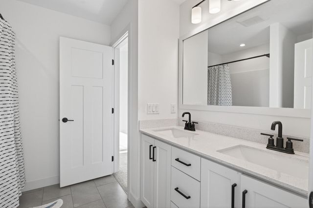 18200 59th Avenue N, Plymouth, MN 55446