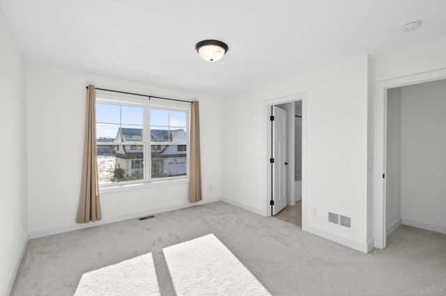 18200 59th Avenue N, Plymouth, MN 55446