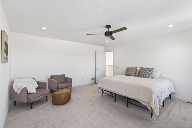 18200 59th Avenue N, Plymouth, MN 55446