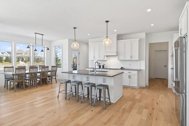 18200 59th Avenue N, Plymouth, MN 55446