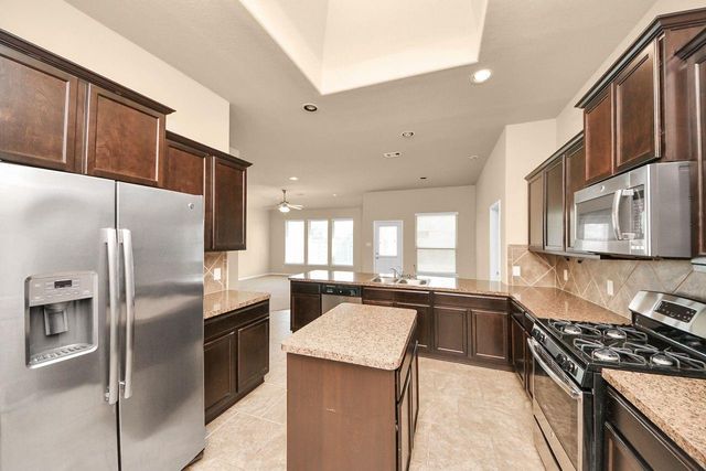 3003 Emily Vista Lane, Fresno, TX 77545