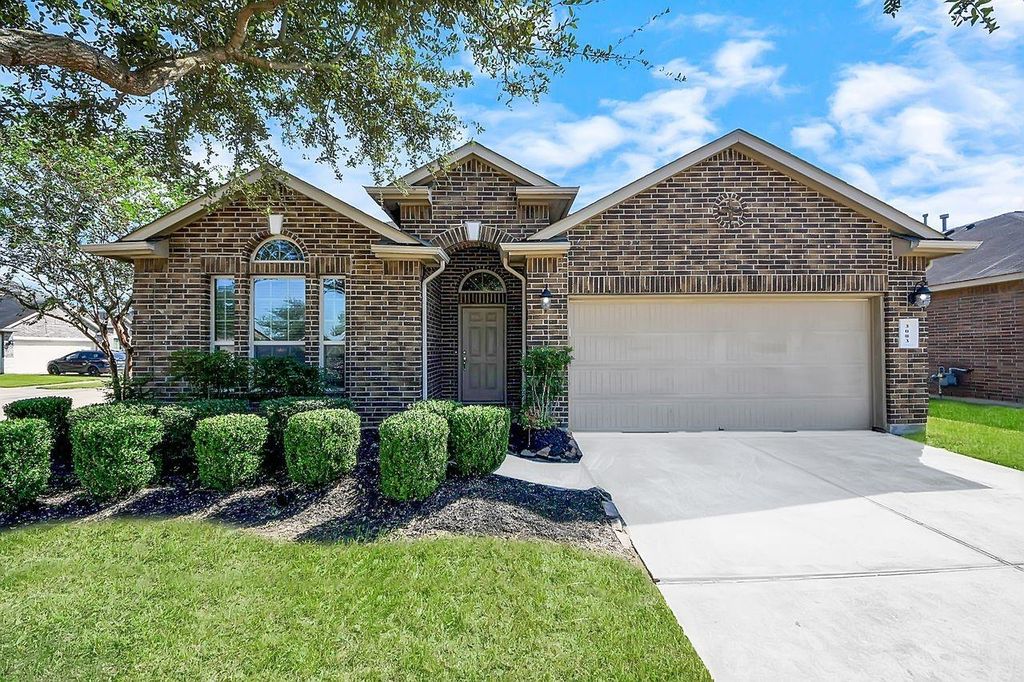 3003 Emily Vista Lane, Fresno, TX 77545