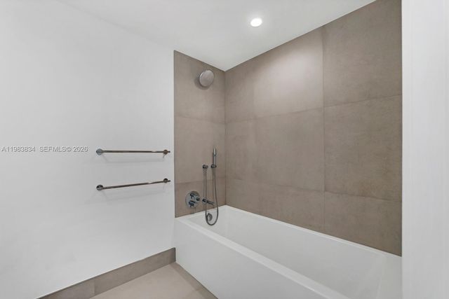 9221 E Bay Harbor Drive 412, Bay Harbor Islands, FL 33154