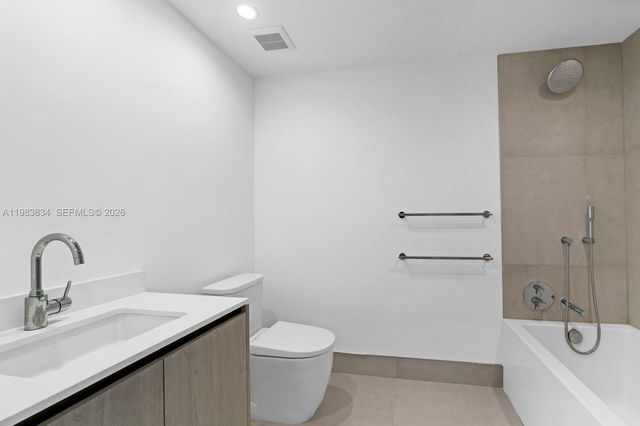 9221 E Bay Harbor Drive 412, Bay Harbor Islands, FL 33154