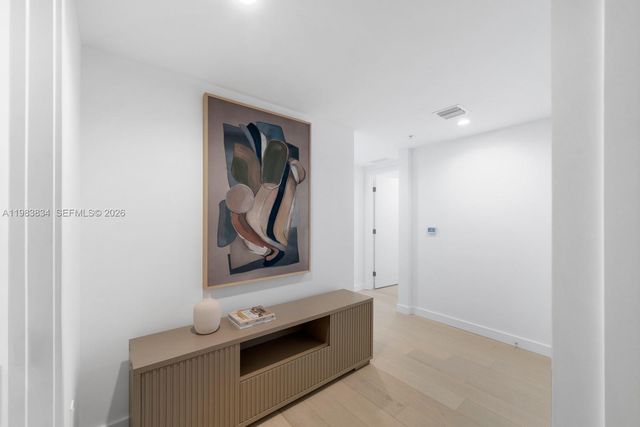 9221 E Bay Harbor Drive 412, Bay Harbor Islands, FL 33154