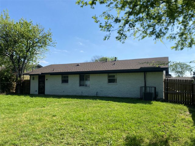 6327 Hidden Trail Drive, Dallas, TX 75241