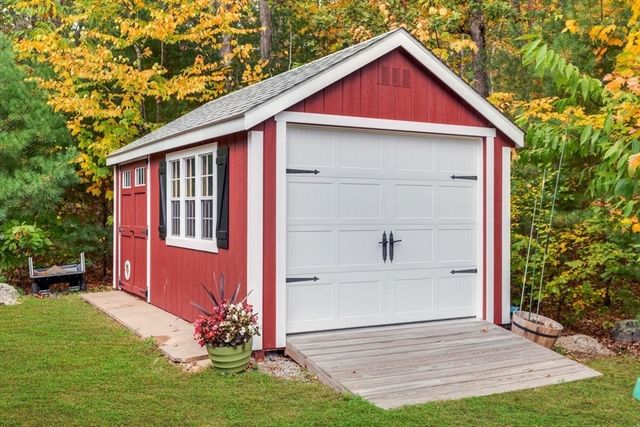 25 Casey Road, Charlton, MA 01507