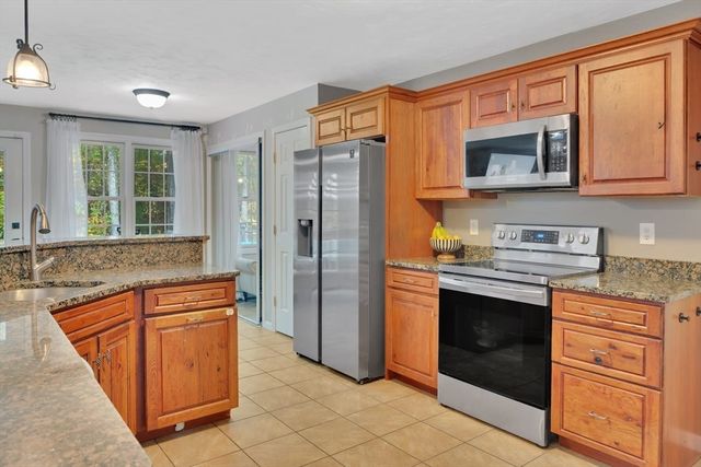 25 Casey Road, Charlton, MA 01507