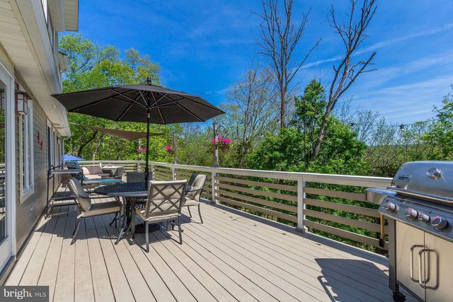 272 HEADQUARTERS RD, Erwinna, PA 18920