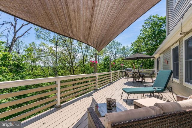 272 HEADQUARTERS RD, Erwinna, PA 18920
