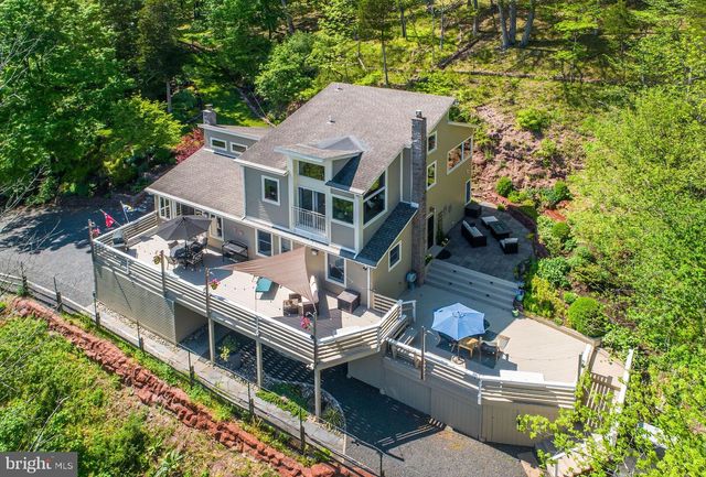 272 HEADQUARTERS RD, Erwinna, PA 18920