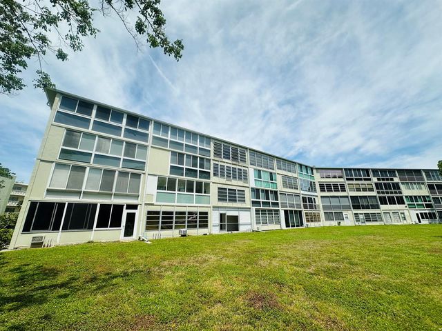 4038 Berkshire B 4038, Deerfield Beach, FL 33442