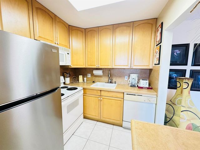 4038 Berkshire B 4038, Deerfield Beach, FL 33442
