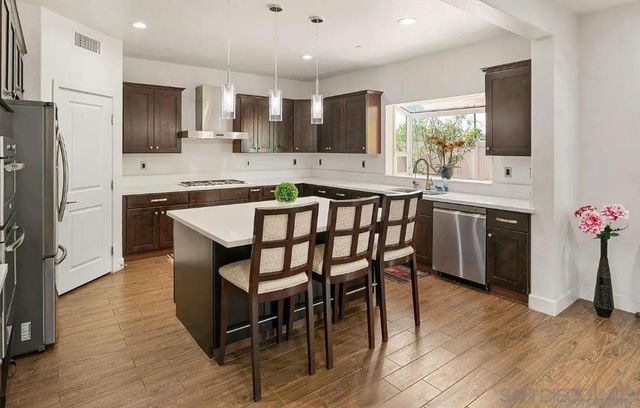 1675 Felicita Ln, Escondido, CA 92025