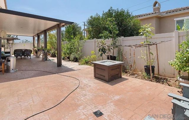1675 Felicita Ln, Escondido, CA 92025