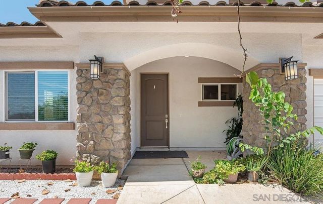 1675 Felicita Ln, Escondido, CA 92025