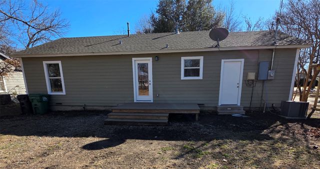 702 Emery Street, Denton, TX 76201