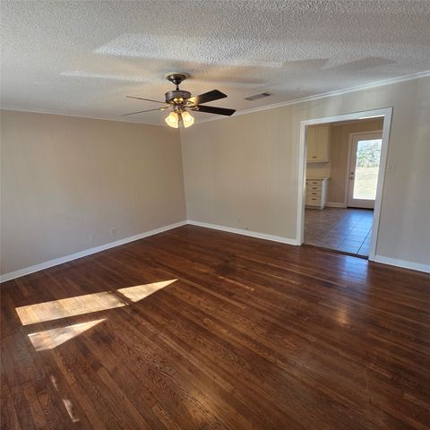 702 Emery Street, Denton, TX 76201