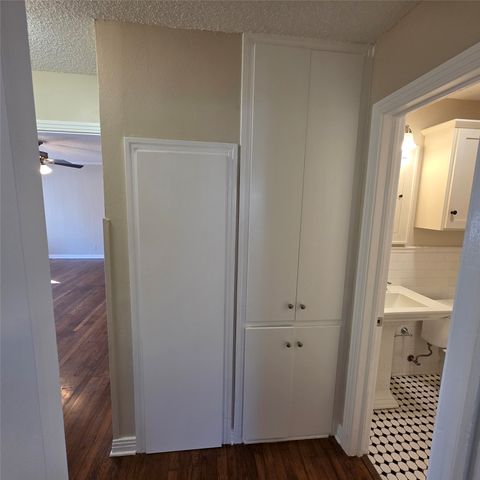 702 Emery Street, Denton, TX 76201