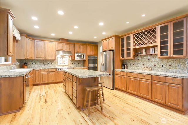 11712 4th Avenue NE, Tulalip, WA 98271