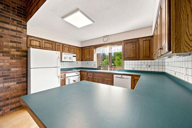 6225 Vicksburg Lane N, Maple Grove, MN 55311