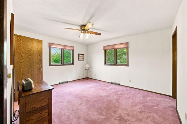 6225 Vicksburg Lane N, Maple Grove, MN 55311