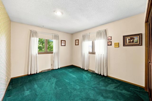 6225 Vicksburg Lane N, Maple Grove, MN 55311