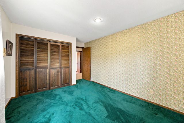 6225 Vicksburg Lane N, Maple Grove, MN 55311