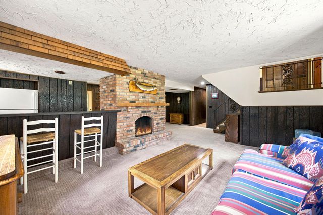 6225 Vicksburg Lane N, Maple Grove, MN 55311