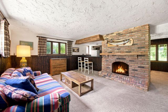 6225 Vicksburg Lane N, Maple Grove, MN 55311