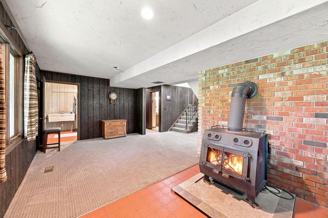 6225 Vicksburg Lane N, Maple Grove, MN 55311