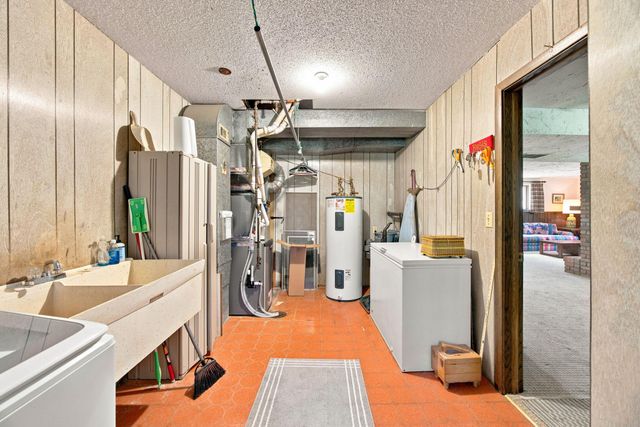 6225 Vicksburg Lane N, Maple Grove, MN 55311