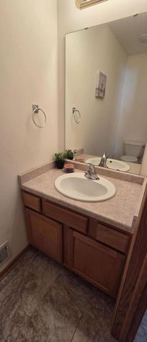 588 E Randy ROAD, Oak Creek, WI 53154