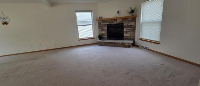 588 E Randy ROAD, Oak Creek, WI 53154