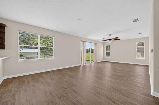 166 W 11TH STREET, Chuluota, FL 32766